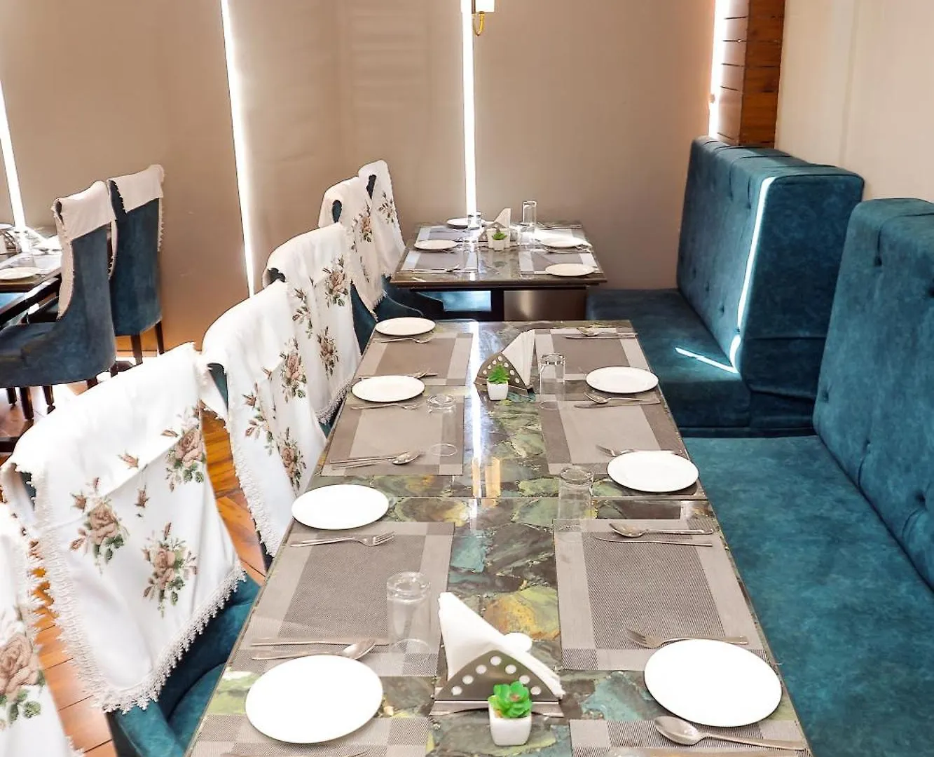 Hotel Marine House Agra