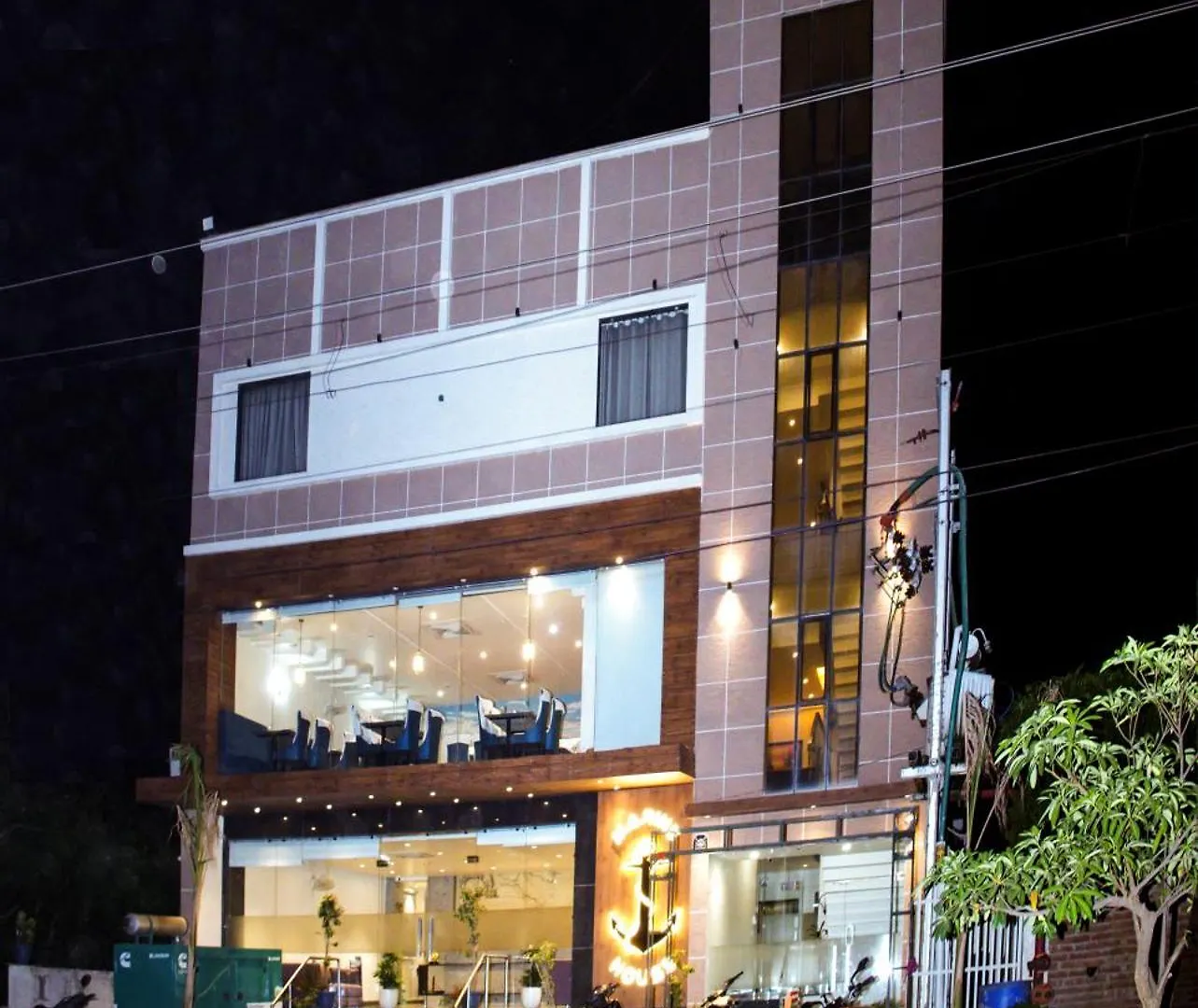 Hotel Marine House Agra  3*, Agra (Uttar Pradesh)