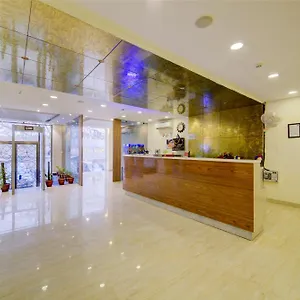 Grand By D'capitol Near Igi Airport Отель Нью-Дели
